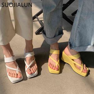 Suojialun 2021 Nouveauté Summer Femmes Slipper Summer Extérieur Sandal à bande étroite Chaussures de sandale Mesdames High Coins Haute Temps de talon Flip Flop Mujer K78