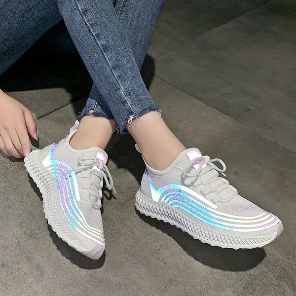 Chaussures en tricot volant réfléchissant super feu pour femmes, version coréenne d'été et d'automne 2020 d'ulzzang Harajuku, loisirs pour étudiants sauvages