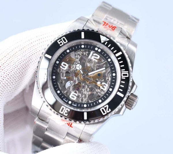 Relojes de pulsera para hombres de estilo múltiple de súper calidad Bisel de cerámica de 40 mm Zafiro Luminoso Movimiento hueco Dos tonos Acero 904L 116610 Relojes mecánicos automáticos para hombres