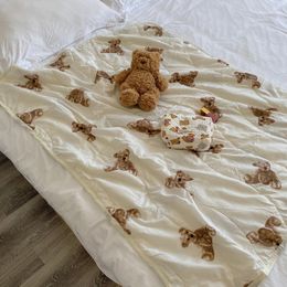 Super doux coton coton dessin animé ours fine couverture de courtepointe bébés d'été lit d'enfants lit mou nés accessoires de couchage cx220323