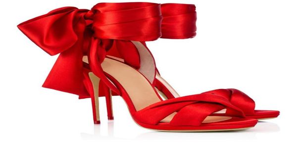 Super Summer Soight Robes Chaussures Femme Mariage Satin Fode belles sandales Peep Toes Red Satin Bowtie Stiletto Heel t Show Foo1789072