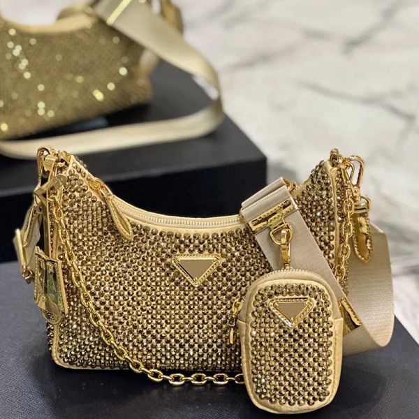 Súper temperamento Bolso pequeño de diamante brillante para mujer Verano 2023 Nueva tendencia Bolso de moda Bolso de red con hombro rojo Bolso cuadrado pequeño Bolso de media luna Bolsos de festival