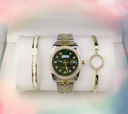 Super Value Gifts Day Date Time Watch Three Stiches Crystal Diamonds Ring Bezel Men Clock Quartz Batterij Hip Hop Iced -horloges met drie stukken accessoires