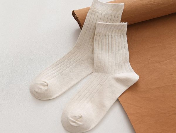 Qualité supérieure Hommes Solide Longues Chaussettes Respirant Épais Vêtements De Sport Chaussette Homme Doux Blanc Noir Football Chaussette Profession Football So1580916