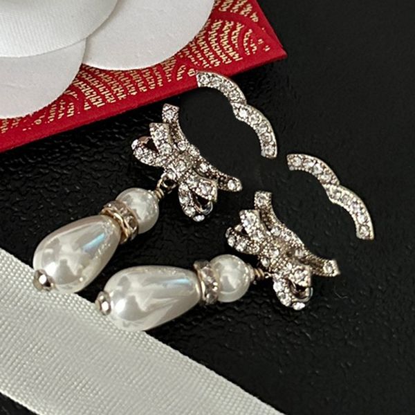 Boucles d'oreilles de diamant de perle d'étoile supérieure Designer Goujons Marque Lettre Boucle d'oreille Femmes Amour Cadeaux Couple 925 Argent Cuivre Stud Mode Accessoire Bijoux