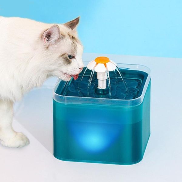 Suministros 2l Fuente de agua automática para gatos Interior Led Alimentador de agua silencioso eléctrico Usb Bebedero para mascotas Tazón Accesorios para dispensador de agua para mascotas