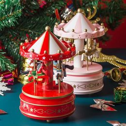 Supplies Village Decoration Wooden Ba Music Box Red Blue Rink Carrousel Christmas Toy For Children Cadeaux de vacances pour enfants 231124