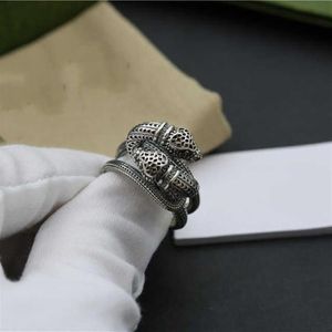 Levering van nieuwe mode- en hoogwaardige producten unisex verzilverde tweekoppige driedimensionale spirit Snake Retro Ring NRJ314W