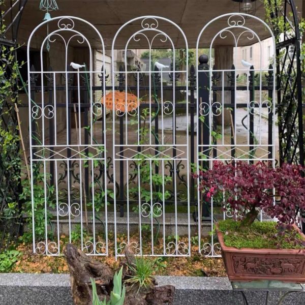 Prend en charge les treillis de fleurs de vigne en fil métallique de 50x200cm pour les plantes grimpantes en plein air, le jardin et la cour, arc de panneau antirouille avec extrémités pointues