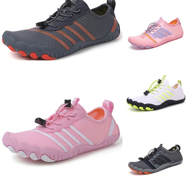 Surf pieds nus chaussures hommes été chaussures d'eau femme natation chaussettes de plongée antidérapant Aqua chaussures plage pantoufles baskets bas prix