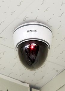 Caméra de sécurité de surveillance avec capteur LED Light Domy Dome Fake Caméras pour la protection de sécurité extérieure intérieure8724177
