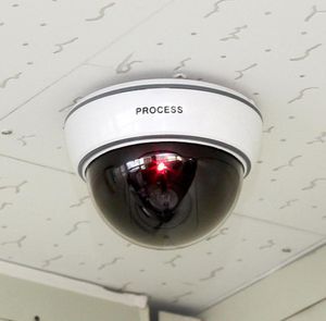 Caméra de sécurité de surveillance avec capteur LED Light Domy Dome Fake Caméras pour la protection de sécurité extérieure intérieure5698369