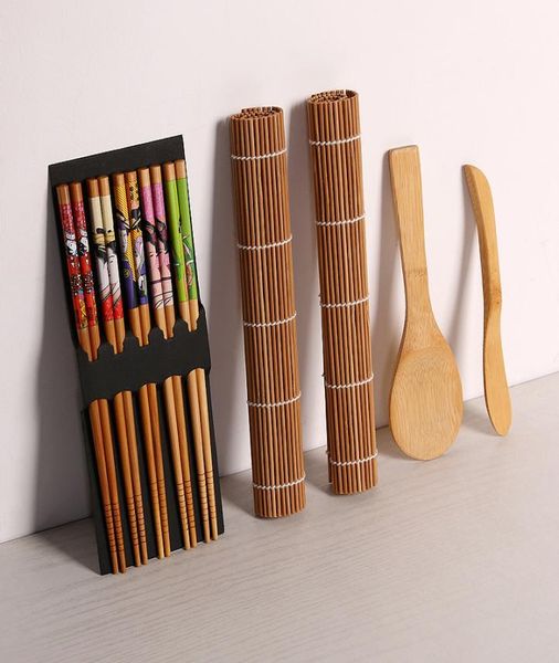 Outils de fabrication de sushis Kit de sushi en bambou comprenant 2 tapis roulants 1 palette 1 épandeur 5 paires de baguettes WB30378901429