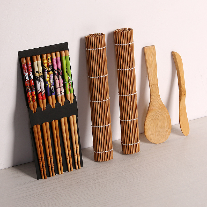 Outils de fabrication de sushi Kit de sushi en bambou comprenant 2 tapis roulants 1 pagaie 1 épandeur 5 paires de baguettes WB3037