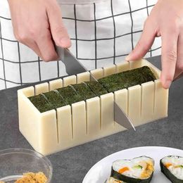 Sushi Gereedschap 10 Stuks Set DIY Maker Apparatuur Kit Japanse Rijst Bal Roller Cake Roll Maken Multifunctionele Mold Keuken Gagdets 231026