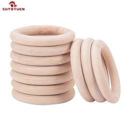 Sutoyuen bébé anneau de dentition 100 pièces en bois rond anneau en bois 40-70mm bracelet à bricoler soi-même artisanat cadeau anneau de dentition en bois accessoire de dentition naturel 240307