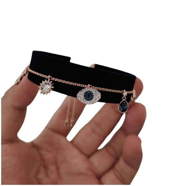 Pulsera Swarovski Diseñador Mujer Brazalete de calidad superior Ojo del diablo Palma Herradura Tirando Pulsera Elemento femenino Pulsera de cristal Mujer