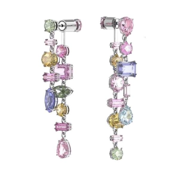 Boucles d'oreilles Swarovski Designer Femmes Original Qualité Charme Boucle D'oreille Coulant Lumière Coloré Boucles D'oreilles Asymétriques Pour Femmes Cristal Coloré Bonbons Boucles D'oreilles