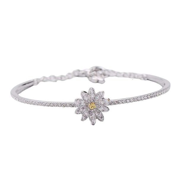 Swarovskis Bracelet Designer Femmes Top Qualité Bracelet Amour Marguerite Magique Bracelet Femelle Hirondelle Élément Cristal Fleur Bracelet Femme