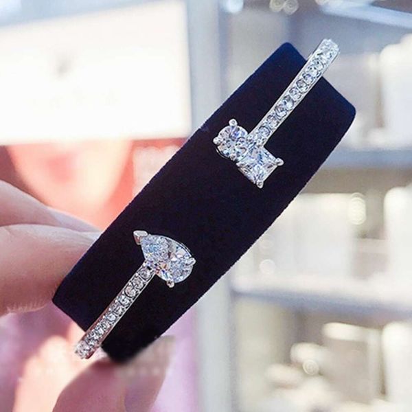 Bracelet de bijoux Swarovskis à la mode et simple, bracelet ouvert en forme de goutte d'eau, brillant et charmant, plein de diamants, pour femmes