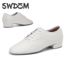 SWDZM chaussures de danse en cuir pour hommes pour hommes adultes chaussures de danse pour hommes de mode noire chaussures de danse de salon latine pour hommes taille souple 38-44 240117