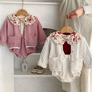 Panels 2023 vêtements de printemps fille bébé tricot solide twist cardigan manteau garçon enfants model tricot pull kil