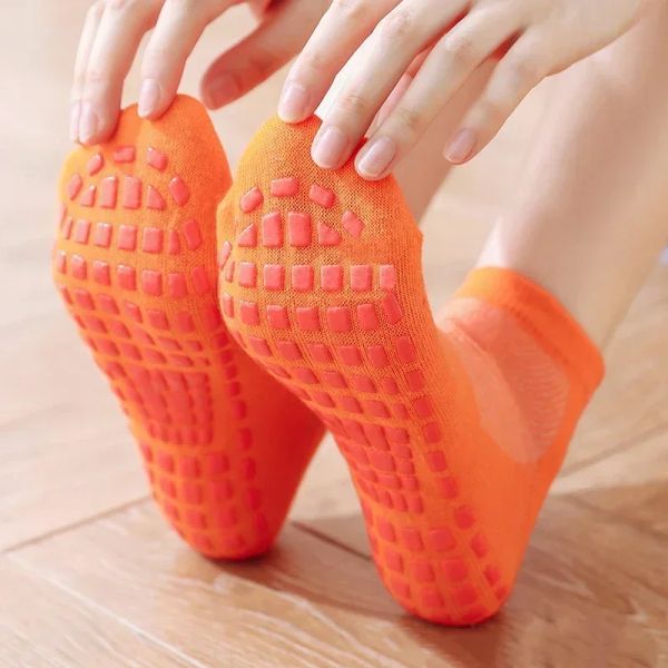 Pullatres femmes talons à la cheville soutiennent les hommes compression Foot Angel Sleeve talon arc soutien soulagement de la douleur Mences masculines chaussettes masculines