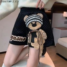 Sweatshirts Autumn Winter High Taist Cartoon Decoration Shorts décontractés Femme Aline Wide Jam Lezer étudiant Slim Lovely Five Cent Pantalon