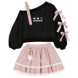 Sweat-shirts Printemps Chic Gothique Jupe Ensembles Japon Filles Doux Lolita Mignon Coeur Noir Hors Épaule Sweats À Capuche Mini Jupes Costume Femmes 2 Pièces Ensemble