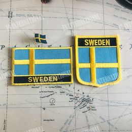 Sweden National Flag brodery Patches Badge Shield and Square Shape Pin un ensemble sur la décoration de sac à dos du brassard en tissu