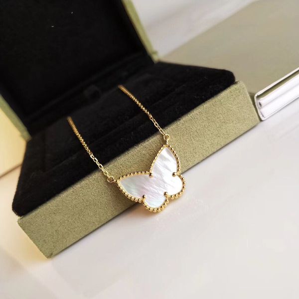 Sweet Aharmbras Vintage Collar colgante de la suerte Brandgold White White Mother of Pearl Butterfly Cadera de cadena corta para mujeres Joyas de diseñador de trébol