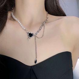 Collier d'amour de zircon épissé de perle sucré et fraîche pour les femmes Luxury Luxury Spicy Girl Cold Elegant SU Collar chaîne