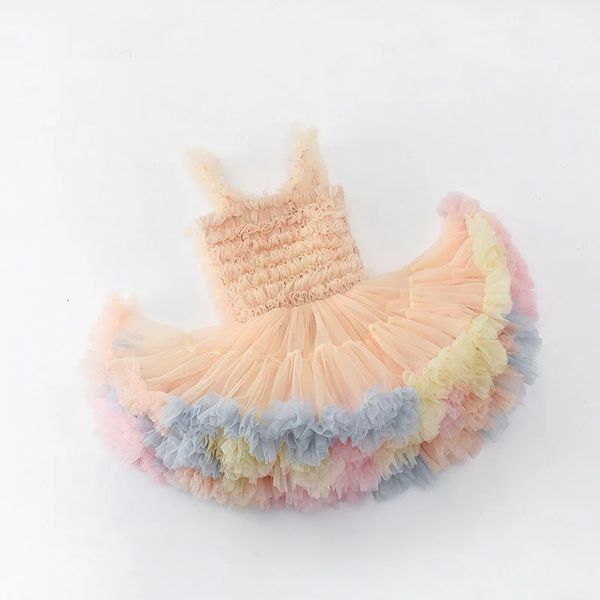 Sweet Baby Girl Vêtements Qualité Fabric Couleur solide Halter Meuffy Mesh Cake Robe Baby Robe Baby Birthday Princess Tutu Robe 240323