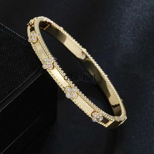 Bracelet Sweet Clover Van Clover Bracelets Designers for Women Femme 18K Gold plaqué Full Crystal Diamond Kaléidoscope bracelets bracelets Bangle Saint Valentin en gros