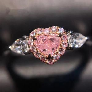 Zoete schattige trouwringen eenvoudige mode-sieraden echte 925 sterling zilveren hart vorm roze saffier cz diamant edelstenen eeuwigheid vrouwen engagement band ring cadeau