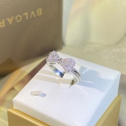 Zoete liefde strik band ringen voor vrouwen mooie schattige bling diamant schijnt kristal charme elegante boog designer verlovingsring anillos sieraden