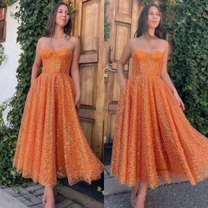 Zoete oranje jurken pailletten lieverd prom feest jurk thee lengte thuiskomst jurk a lijn 0516
