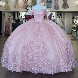 Robes de Quinceanera rose doux fleur 3D douce 15 robes de fête d'anniversaire de luxe hors de l'épaule fille vestidos de 15 anos 2024