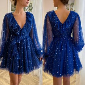 Sweet Royal Blue Korte Homecoming-jurken Pailletten V-hals Lange mouwen Mini Cocktail Homecoming-jurk A-lijn