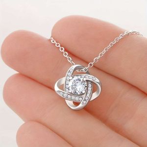 Collier cadeau spécial pour tante, pendentif en Zircon brillant, 1 pièce