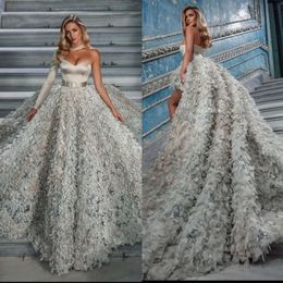 Lieverd een vlek prachtige jurken bal bruiloft halter mouw riem speciale decoratie backless chapel trein jurk bruids op maat gemaakte vestidos de novia