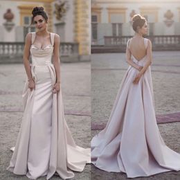 Sweetheart Wedding Robes perlées A-Line Sans manches élégantes sans dos avec robe de cour sur mesure plus taille de robe nuptiale douce Vestidos de Novia