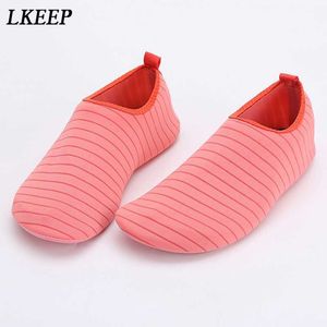 Zwemmen Water Schoenen Mannen en Vrouwen Strand Camping Schoenen Volwassen Unisex Flat Soft Walking Lover Yoga Schoenen Sneakers Zapatos de Mujer Y0714