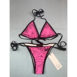 Traje de baño bikini diseñadores traje de baño Tendencia sexy nuevo color rojo rosa cuello colgante sentido del diseño gran nombre natación ummer Time Beach Trajes de baño Bikini Set 2 piezas Niña