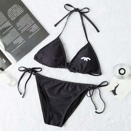 Swimwear Bikini Designer Swimsuit Femmes Solid Color Letter Imprimer Sexy Backlesslessless Split Split Swimsuit Two Piece Set Women's Women's Vêtements