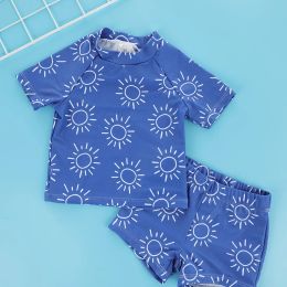 Swimswear Happyflute Children Swimwear Summer Swimming Trunks and Tshirt pour garçon Bathsuit Swim Beach Wear Fit 03 ans