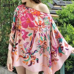 Traje de baño Nuevo estampado europeo Seda estampada Bohemia verano Ropa superior de playa Manga de murciélago abaya Vestidos superiores de seda para mujeres WINYI 2021