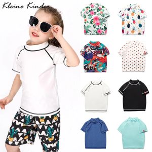 Swimwear T-shirt pour nager à manches courtes pour enfants éruptions cutanées garçons filles maillots de bain uv protection plage de la piscine