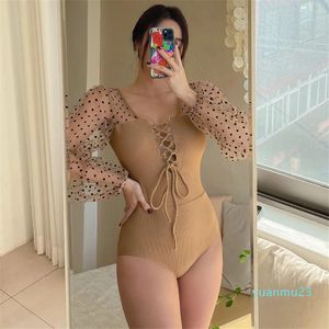 Swimwears uit één stuk pakken Korea-stijl trikini zwem bodysuit lange mouw dot kan kant een stuk zwempak vrouwen wrap borst hollow out bandage