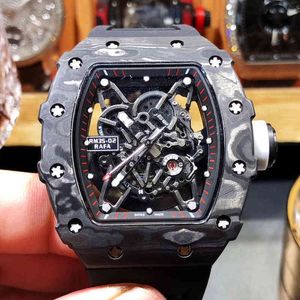 Montres en usine ZF Suisse Regarder Date Luxury Mens Wristwatch Fibre de carbone Fashion Men de loisirs Men de loi